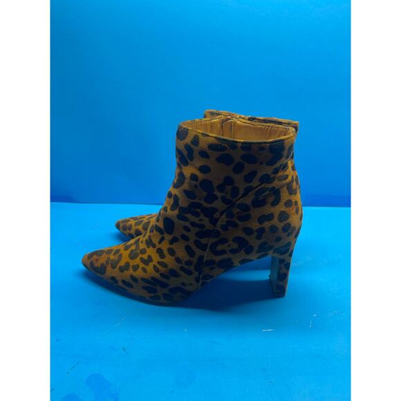 Weeboo Women's Size 8.5 Animal Print Brown Ankle Booties Boots Side Zip - Picture 5 of 11